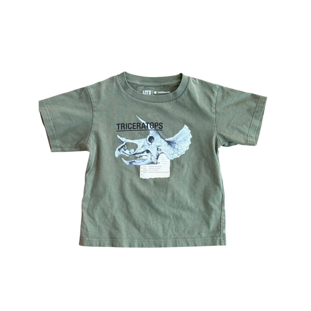 Uniqlo UT Smithsonian Boys Kids Short Sleeve Dinosaur Green Graphic Tee. 3-4.